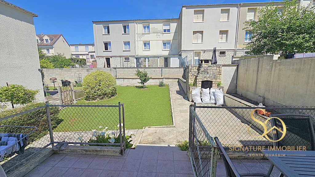 Maison 3 chambres, garage, jardin à EPERNAY (51200) - 178 500 € Maison à vendre trois chambres, garage, jardin EPERNAY 51200 Sonia OUASSIM - Signature Immobilier