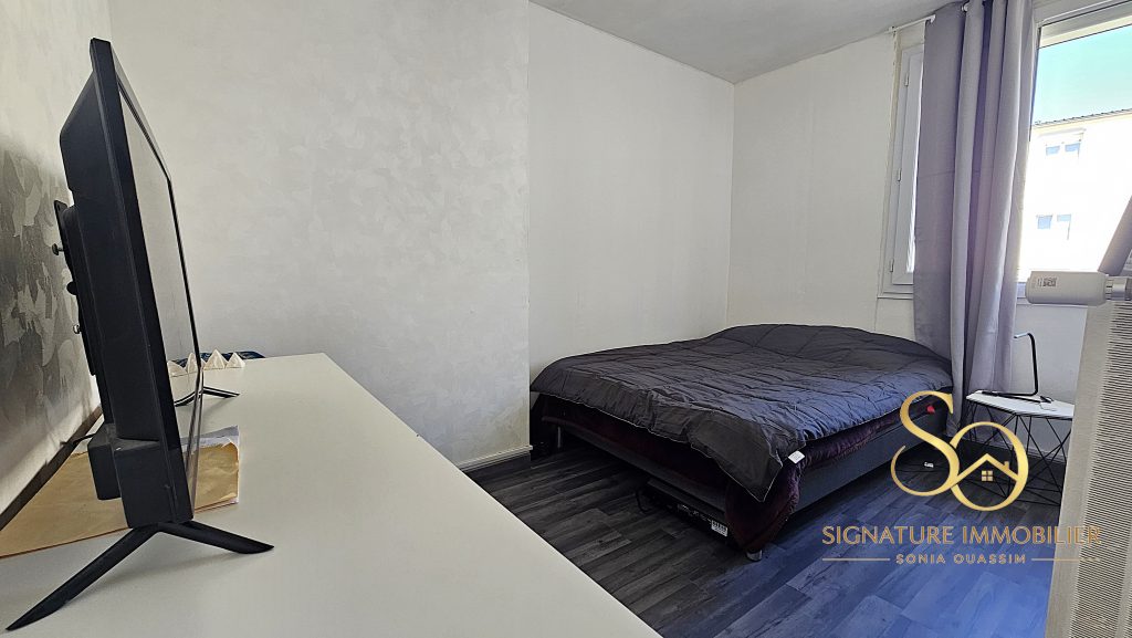 Maison 3 chambres, garage, jardin à EPERNAY (51200) - 178 500 € Maison à vendre trois chambres, garage, jardin EPERNAY 51200 Sonia OUASSIM - Signature Immobilier