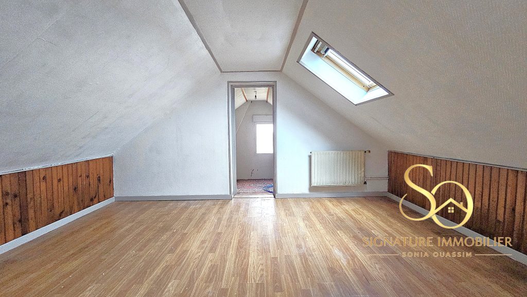 Maison familiale avec vie de plain-pied et grand terrain de 1 430 m2 à Vouzy (51130) - 197 000 € Maison familiale avec vie de plain-pied grand terrain de 1 430 m2 Vouzy (51130) chambre 3 signature immobilier