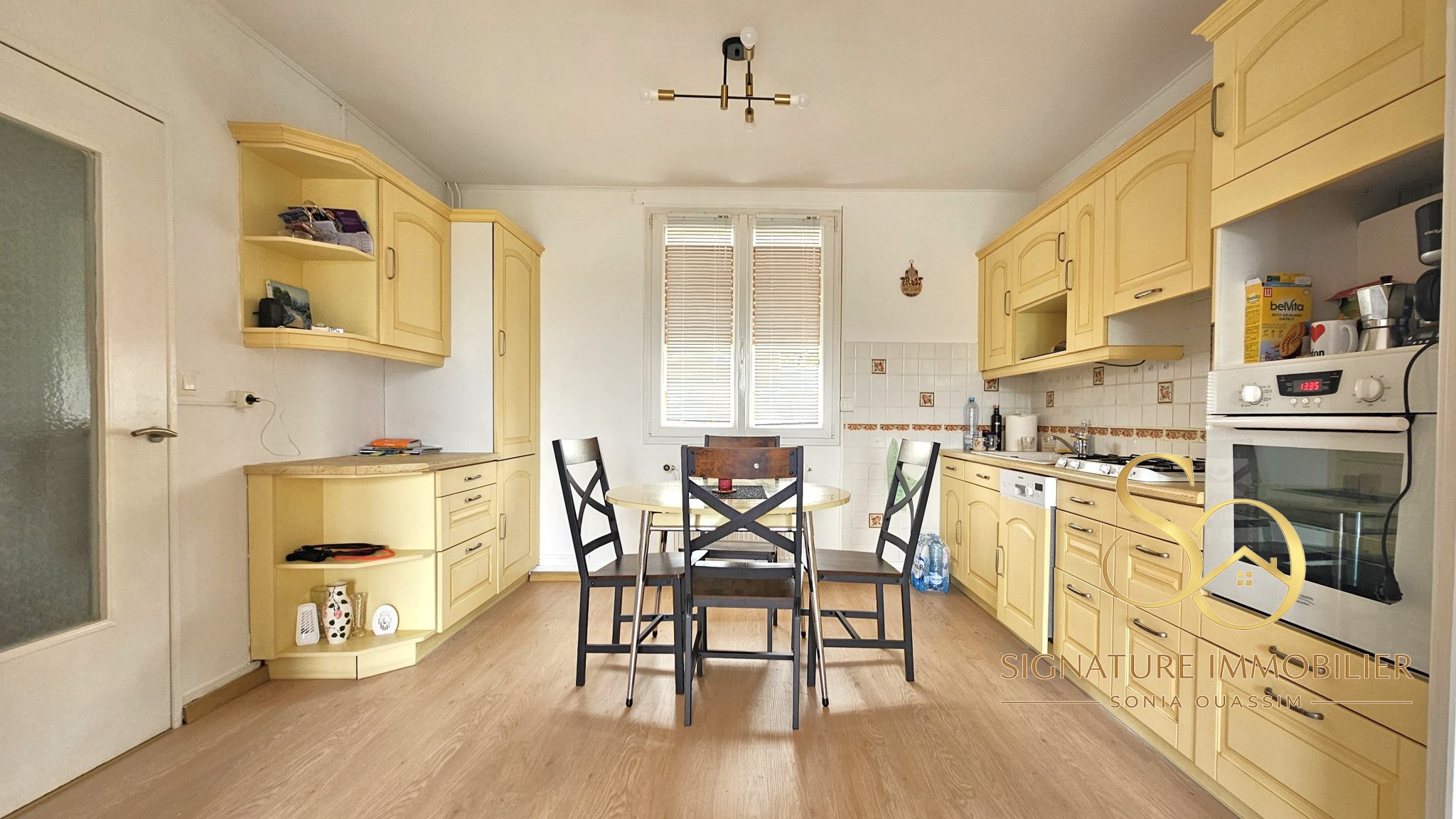 Maison 5 pièces, jardin, garage, sous-sol à EPERNAY (51200) - 244 400 € Maison à vendre à Epernay (51200) cuisine signature immobilier