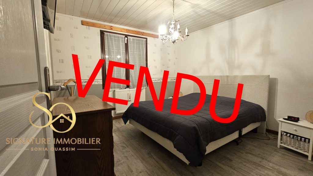 VENDU - Maison plain-pied, 3 chambres, garage, jardin à JALONS (51150) - 259 700 € chambre 2 signature immobilier